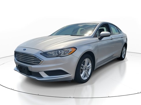Used 2018 Ford Fusion SE image 3