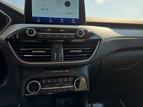 Certified 2022 Ford Escape SE w/ Convenience Package image 16