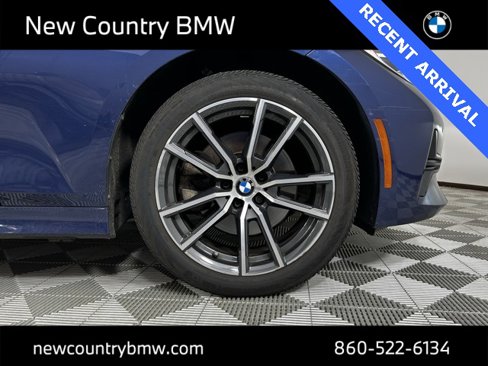 Used 2022 BMW 330i xDrive Sedan w/ Driving Assistance Package image 9