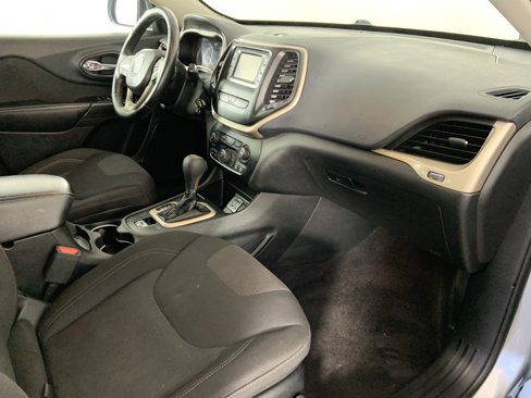 Used 2017 Jeep Cherokee Latitude w/ Safety/Convenience Group image 25