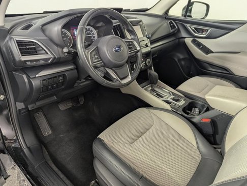 Used 2019 Subaru Forester Premium image 11