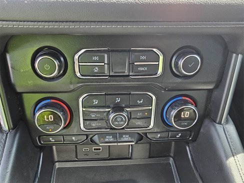 Used 2021 Chevrolet Tahoe LT image 24