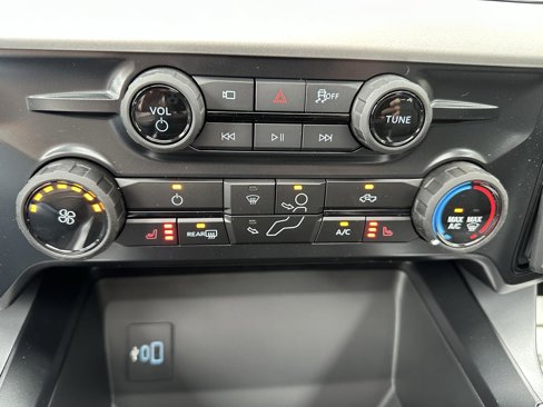 New 2025 Ford F350 XLT w/ Black Appearance Package image 25