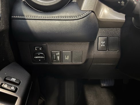 Certified 2018 Toyota RAV4 XLE image 23