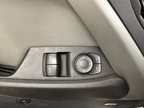 Used 2018 Chevrolet Camaro LT image 9