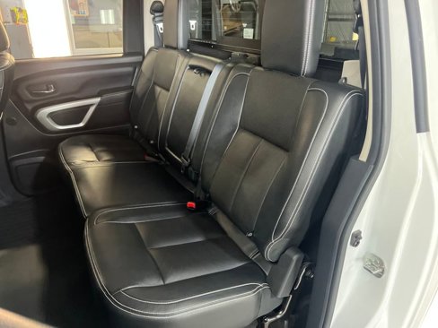 Used 2018 Nissan Titan PRO-4X image 26