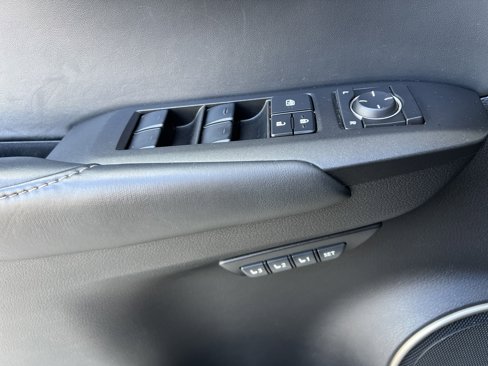 Used 2015 Lexus NX 200t FWD image 16