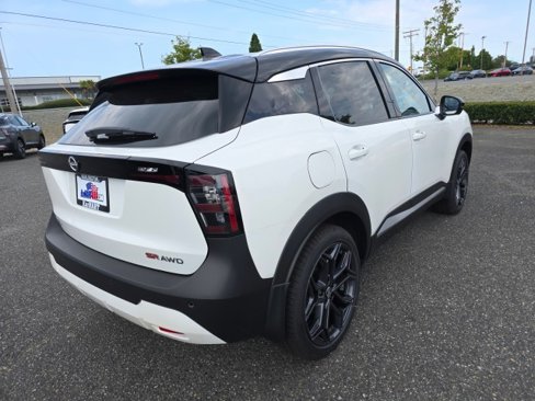 New 2025 Nissan Kicks SR w/ SR Premium Package image 4