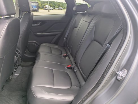 Used 2020 Jaguar F-PACE Premium image 27