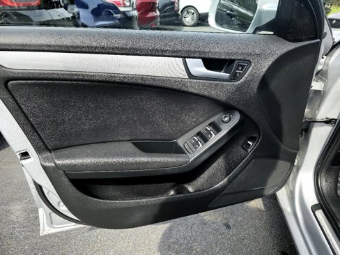 Used 2014 Audi A4 2.0T Premium w/ Audi MMI Navigation image 10