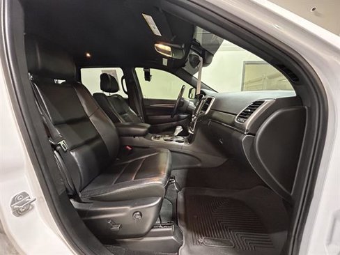Used 2018 Jeep Grand Cherokee Limited image 20