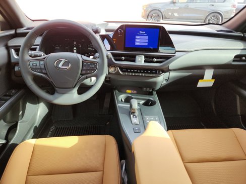 Used 2025 Lexus UX 300h FWD image 14