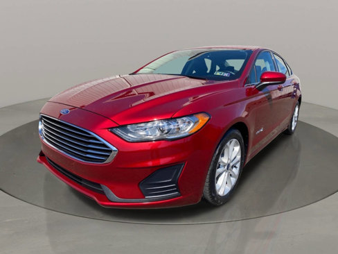 Used 2019 Ford Fusion SE image 2