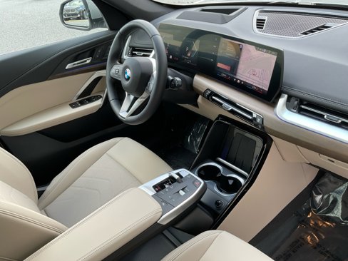 New 2025 BMW X1 xDrive28i w/ Technology Package image 32