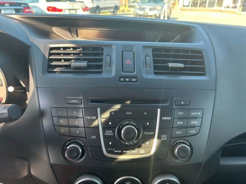 Used 2015 MAZDA MAZDA5 Sport image 24