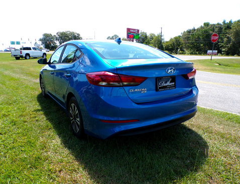 Used 2017 Hyundai Elantra SE image 5