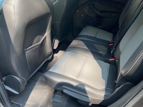 Used 2017 Ford Escape SE w/ SE Sport Appearance Package image 32