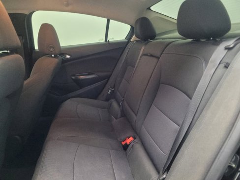 Used 2018 Chevrolet Cruze LT w/ Convenience Package image 18