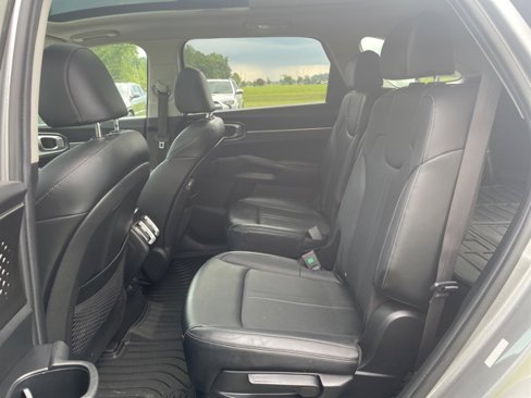 Used 2021 Kia Sorento EX image 10