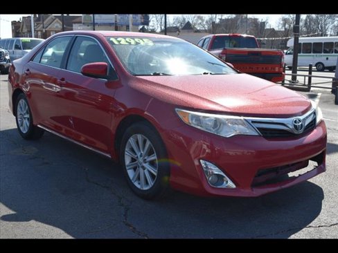 Used 2014 Toyota Camry L image 3