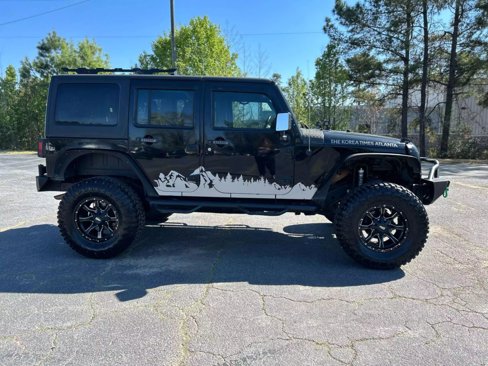 Used 2018 Jeep Wrangler Unlimited Sport w/ Connectivity Group image 3