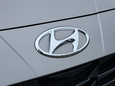 Used 2023 Hyundai Elantra SEL image 30