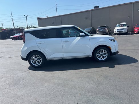 Used 2024 Kia Soul LX w/ Option Group 015 image 5