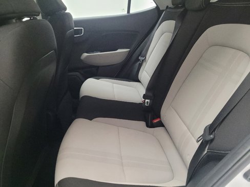 Used 2023 Hyundai Venue SEL image 18