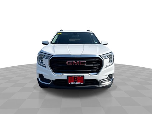 Certified 2022 GMC Terrain SLE w/ Driver Convenience Package image 3