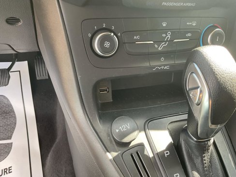 Used 2018 Ford Focus SE image 17