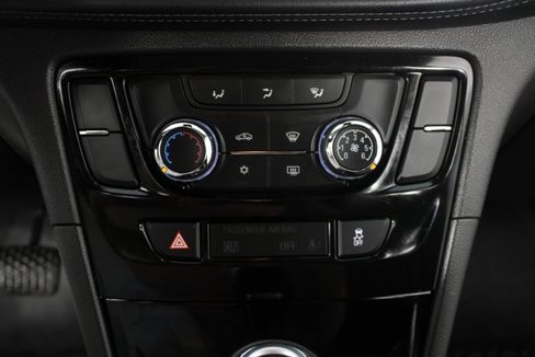 Used 2020 Buick Encore Preferred w/ Safety Package image 6