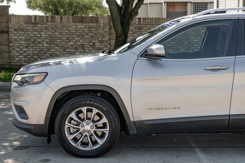Used 2019 Jeep Cherokee Latitude Plus image 21