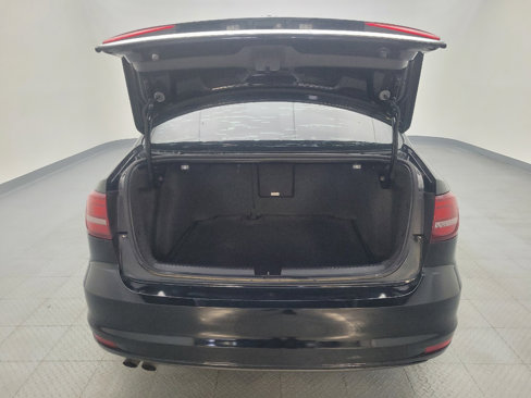 Used 2017 Volkswagen Jetta SEL Premium image 29