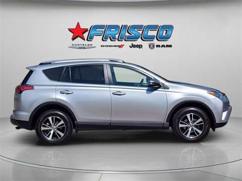 Used 2018 Toyota RAV4 XLE image 11