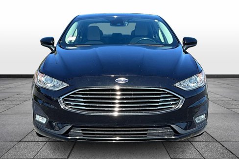 Used 2020 Ford Fusion SE w/ Equipment Group 151A image 2