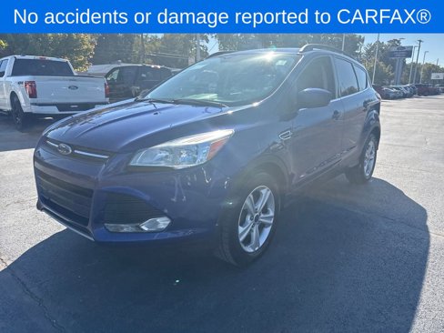 Used 2016 Ford Escape SE w/ Equipment Group 201A image 2