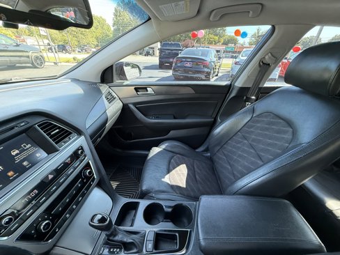 Used 2017 Hyundai Sonata Sport w/ Value Edition Package 02 image 23