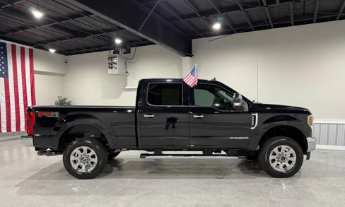 Used 2019 Ford F250 Lariat w/ Chrome Package image 4