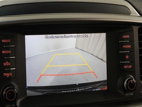 Used 2020 Kia Sorento LX w/ LX I4 Convenience Package image 12