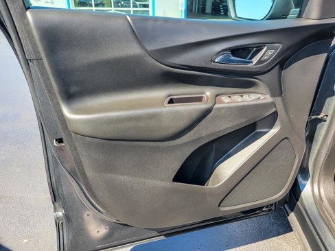 Used 2021 Chevrolet Equinox LT image 17