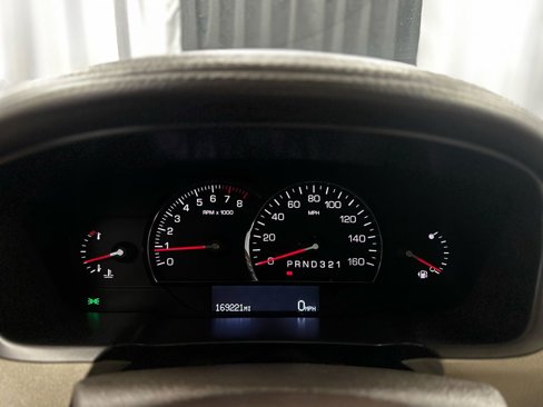 Used 2011 Cadillac DTS Platinum image 27