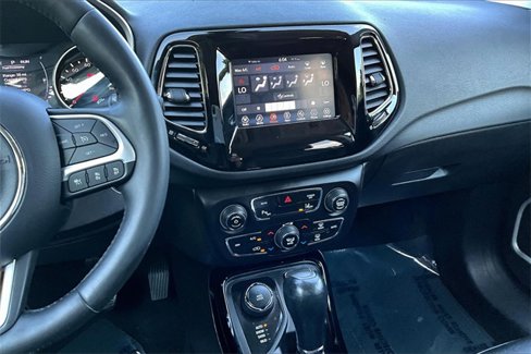 Used 2019 Jeep Compass Altitude image 9