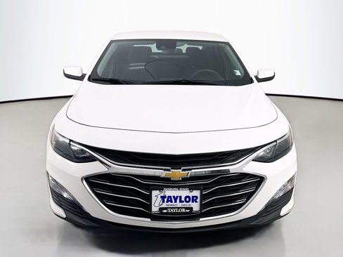 Used 2023 Chevrolet Malibu LT image 2