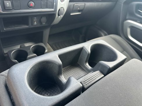 Used 2018 Nissan Titan SV image 25