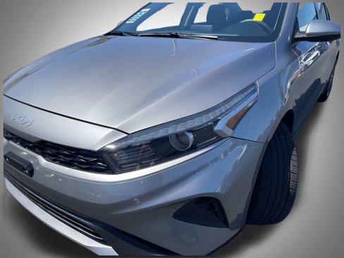 Used 2023 Kia Forte LXS image 5