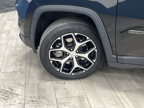 Used 2024 Jeep Compass Limited image 35