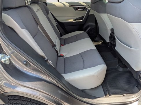 Used 2020 Toyota RAV4 XLE image 27