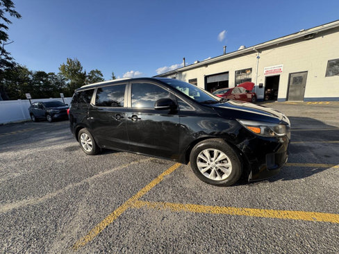 Used 2016 Kia Sedona LX w/ LX Convenience Package image 5