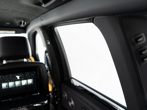 New 2025 Rolls-Royce Cullinan Black Badge image 32