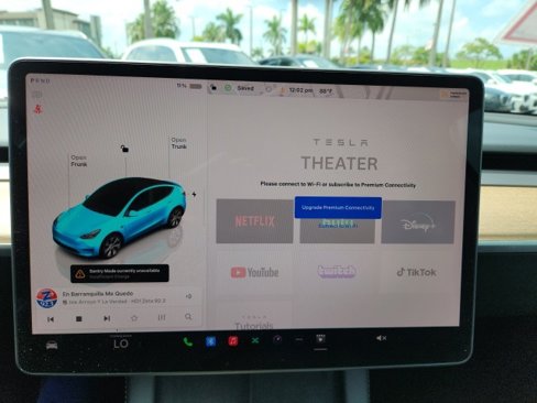 Used 2023 Tesla Model Y Long Range image 32